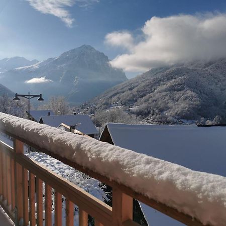 Chalet Cote Cour A 10 Min De La Station Oz Exterior photo